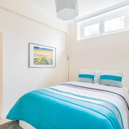 Oeiras Spacious And Modern Flat Apartment